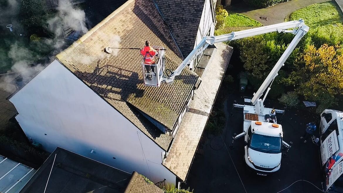 100 nacelles Multitel MZ250 au Royaume-Uni