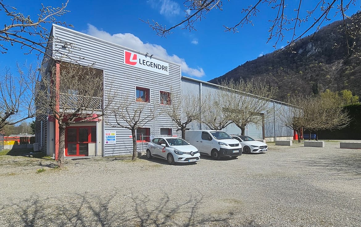 Legendre se rapproche de ses chantiers du Sud-Est