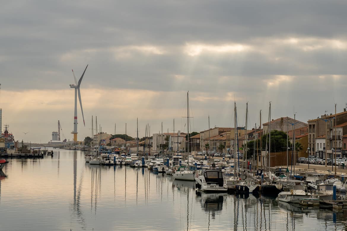 À Port-La-Nouvelle, la seconde ferme éolienne « made in Occitanie » prend le large