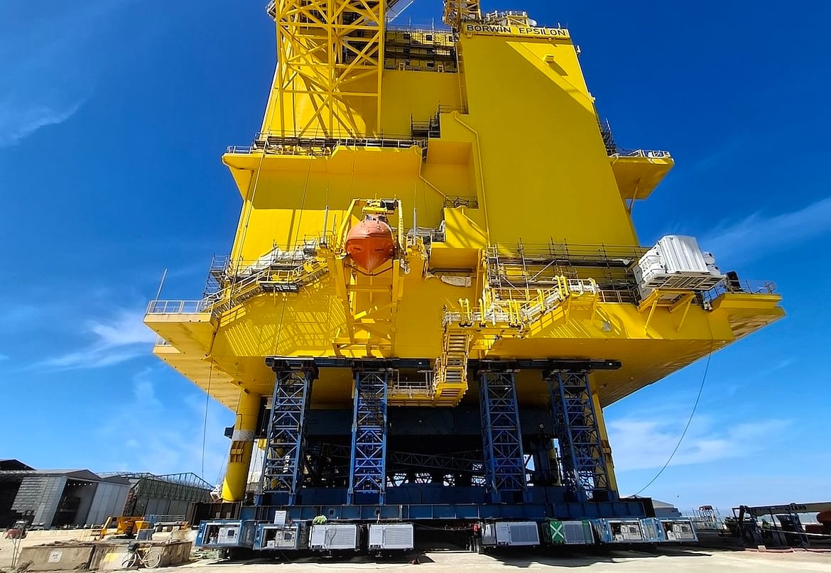 Sarens déploie 476 lignes SPMT sur un projet éolien offshore