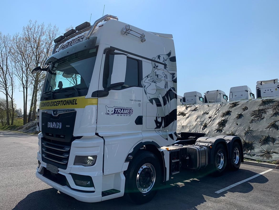 Un nouveau tracteur pour le transport exceptionnel chez Trames