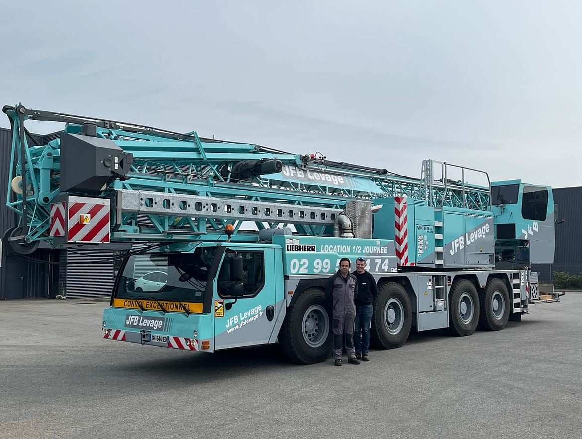JFB Levage réceptionne sa 3e grue MK88