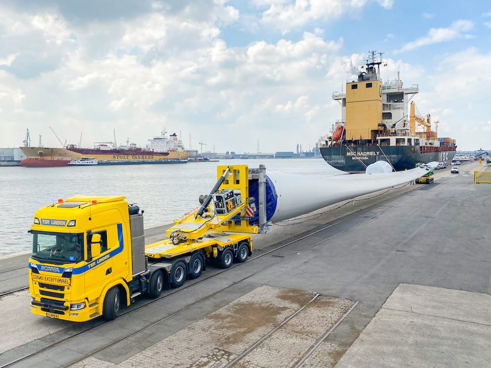 Transporter des pales de plus de 80 m